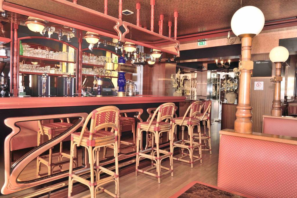 Hotel Saint Louis Buitenkant foto